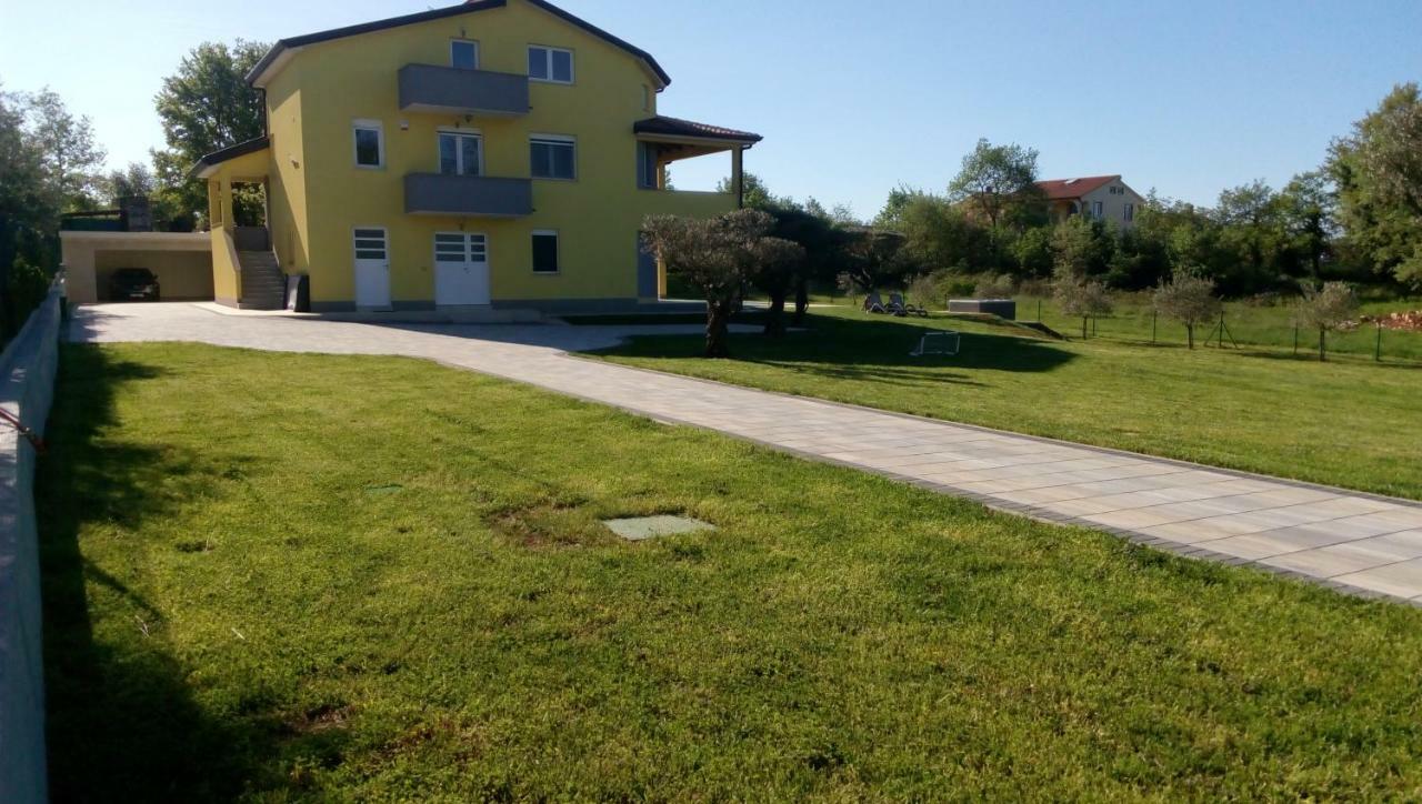Villanova Apartments Пореч Экстерьер фото